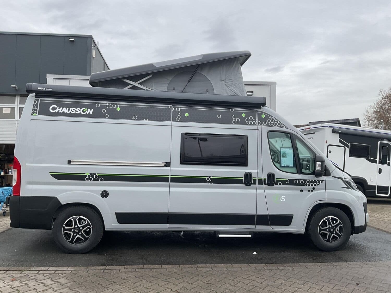 Wohnmobil Chausson Van Sport Line F&S mit 4 Sitzen bei Reisemobile Brumberg GmbH Wohnmobil Chausson F&S Van Sport Line mit 4 Sitzen und 0 Schlafplätzen