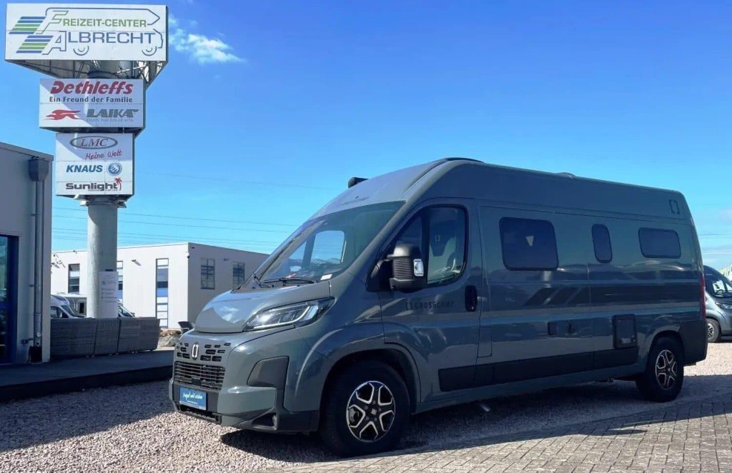 Wohnmobil Crosscamp CV CV 600 Fiat mit 4 Sitzen bei Freizeit-Center Albrecht GmbH & Co. KG Wohnmobil Fiat Ducato Crosscamp CV 600 Fiat CV mit 4 Sitzen und 2 Schlafplätzen