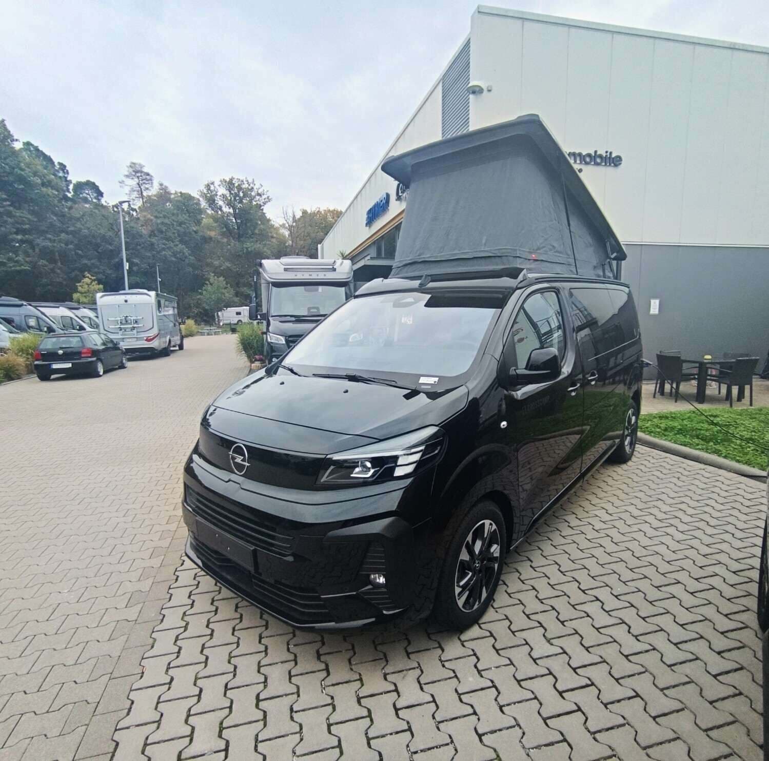 Wohnmobil Crosscamp EXPLR 5.0 F Opel mit 4 Sitzen bei Wohnmobile United Wohnmobil Opel Zafira Life Crosscamp 5.0 F Opel EXPLR mit 4 Sitzen und 4 Schlafplätzen