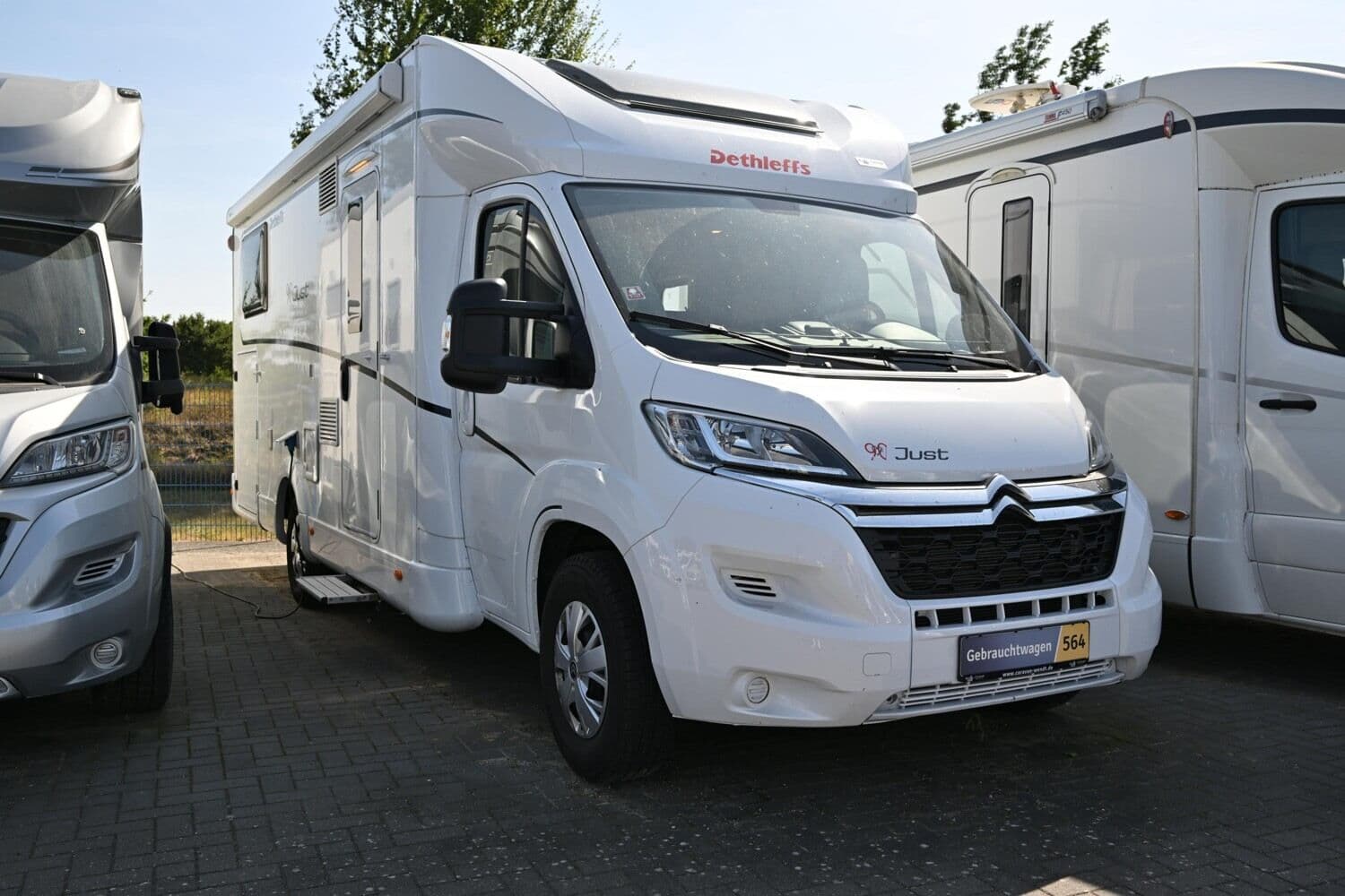 Wohnmobil Dethleffs Just 90 T 7052 EB mit 4 Sitzen bei Caravan-Wendt GmbH & Co. KG Wohnmobil Citroen Jumper Dethleffs T 7052 EB Just 90 mit 4 Sitzen und 4 Schlafplätzen