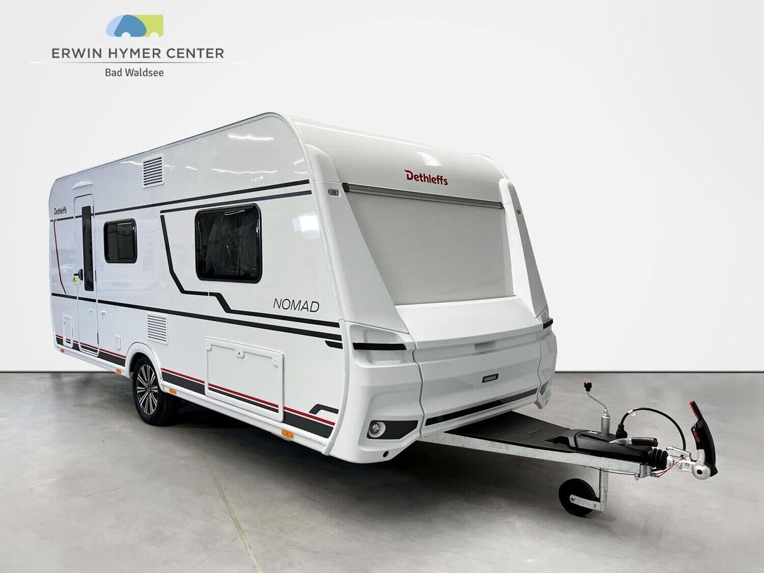 Wohnwagen Dethleffs Nomad 490 EST bei ERWIN HYMER Center Bad Waldsee GmbH Wohnwagen Dethleffs 490 EST Nomad mit 3 Schlafplätzen