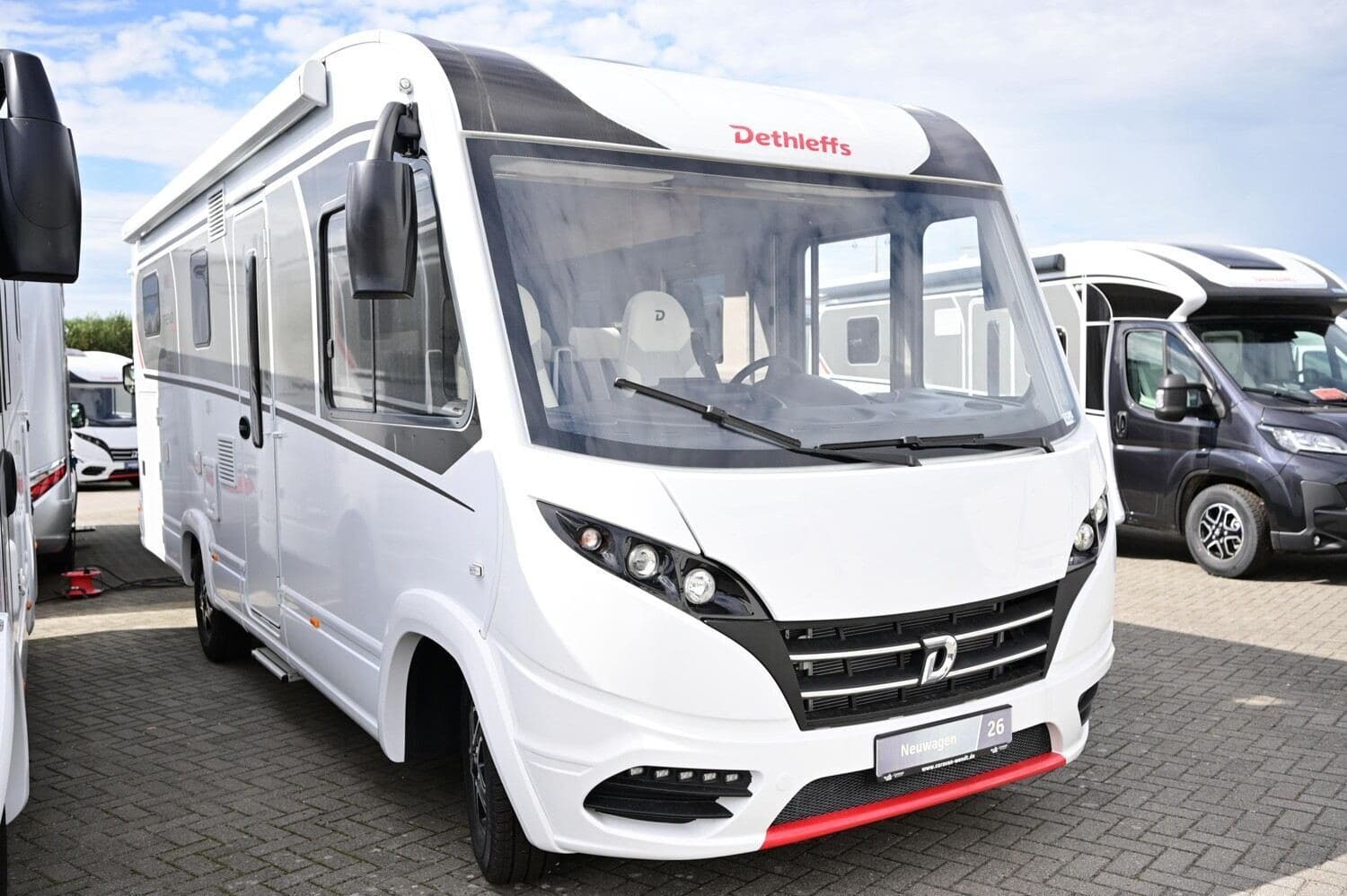 Wohnmobil Dethleffs Trend Active I 7057 EB mit 4 Sitzen bei Caravan-Wendt GmbH & Co. KG Wohnmobil Fiat Ducato Dethleffs I 7057 EB Trend Active mit 4 Sitzen und 2 Schlafplätzen
