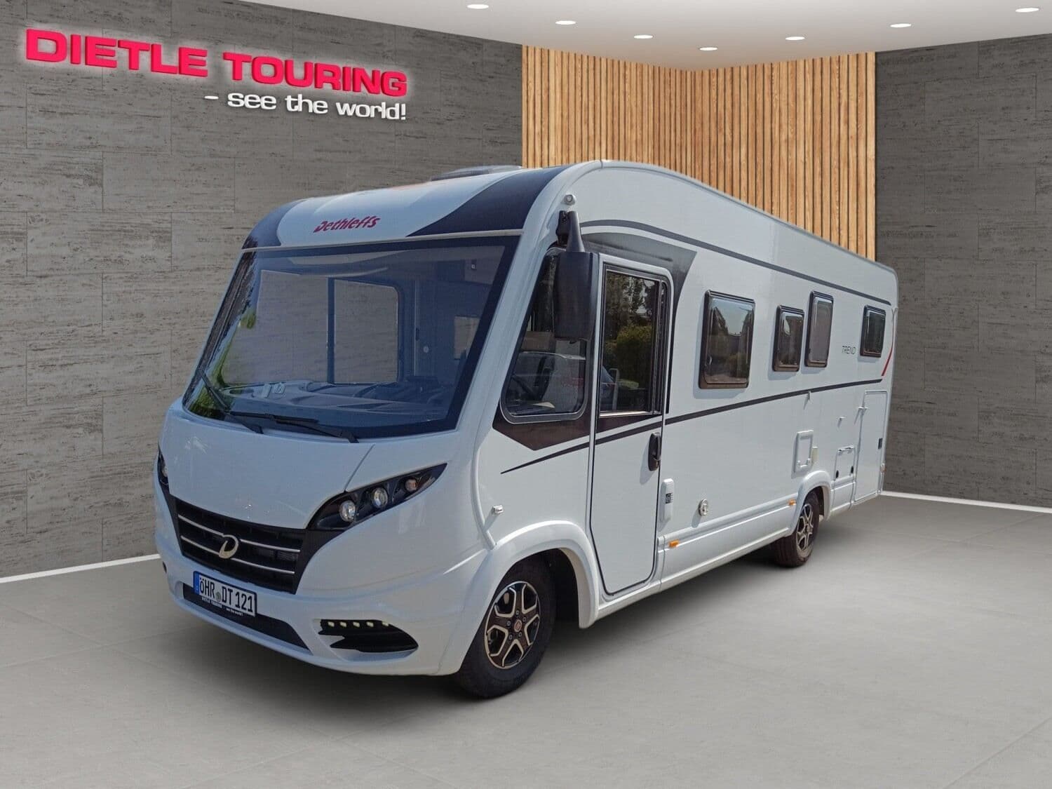 Wohnmobil Dethleffs Trend I 7057 EBL mit 4 Sitzen bei Dietle GmbH Wohnmobil Fiat Ducato Dethleffs I 7057 EBL Trend mit 4 Sitzen und 4 Schlafplätzen