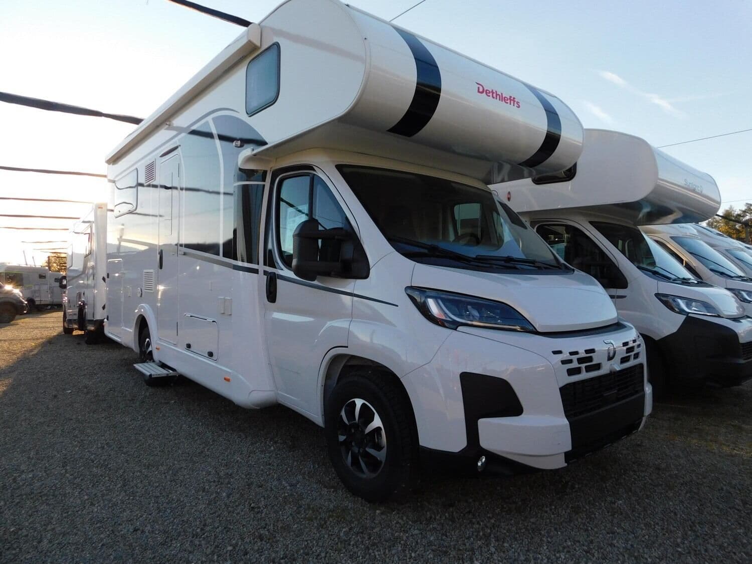 Wohnmobil Dethleffs XL A 6822 mit 4 Sitzen bei Neuss Camping / Neuss GmbH Wohnmobil Fiat Ducato Dethleffs A 6822 XL mit 4 Sitzen und 4 Schlafplätzen