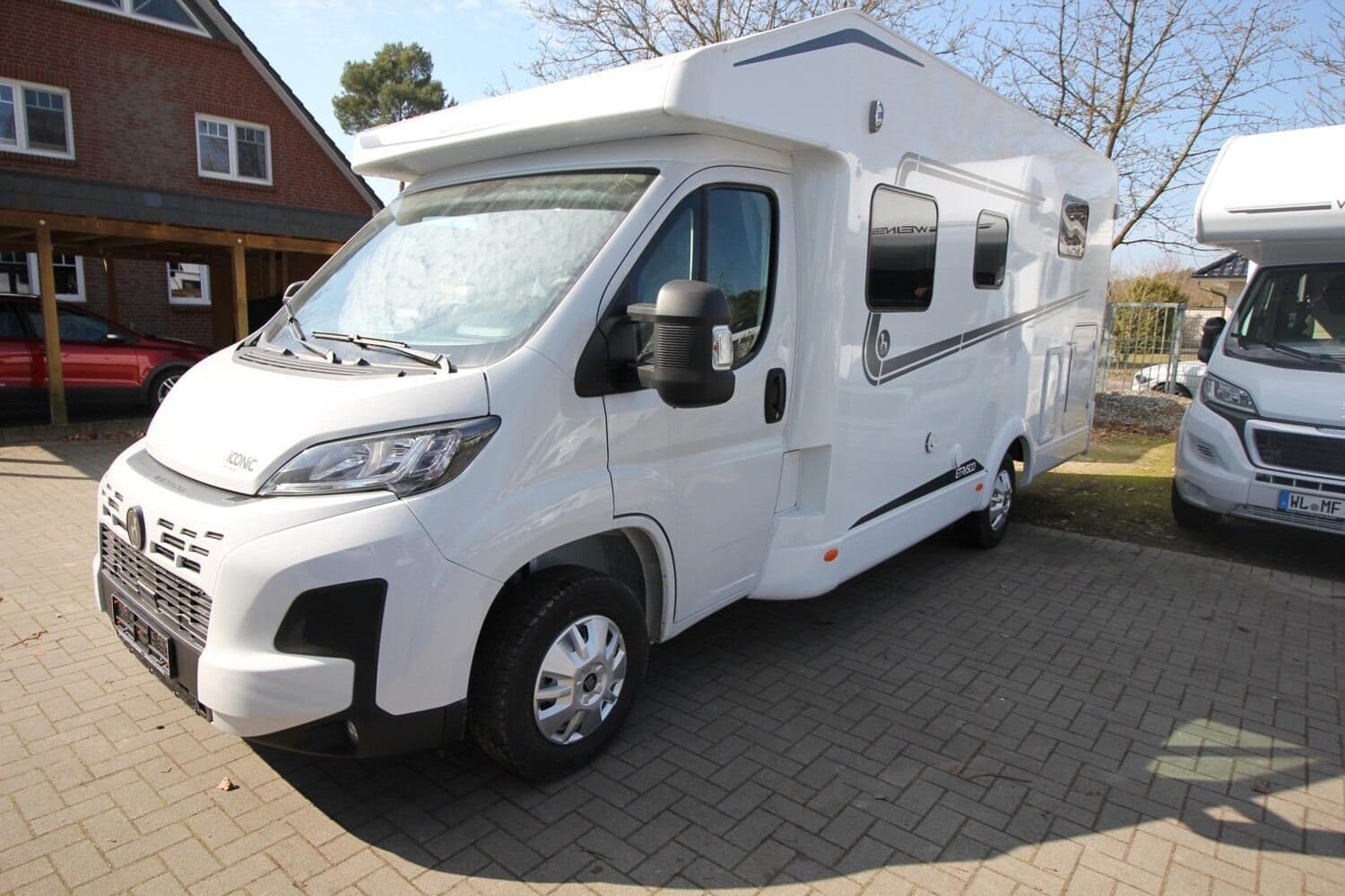 Wohnmobil Etrusco T-Modell Base 6.9 SB mit 4 Sitzen bei Kiehn Mobile Freizeit GmbH Wohnmobil Fiat Ducato Etrusco 6.9 SB T-Modell Base mit 4 Sitzen und 4 Schlafplätzen