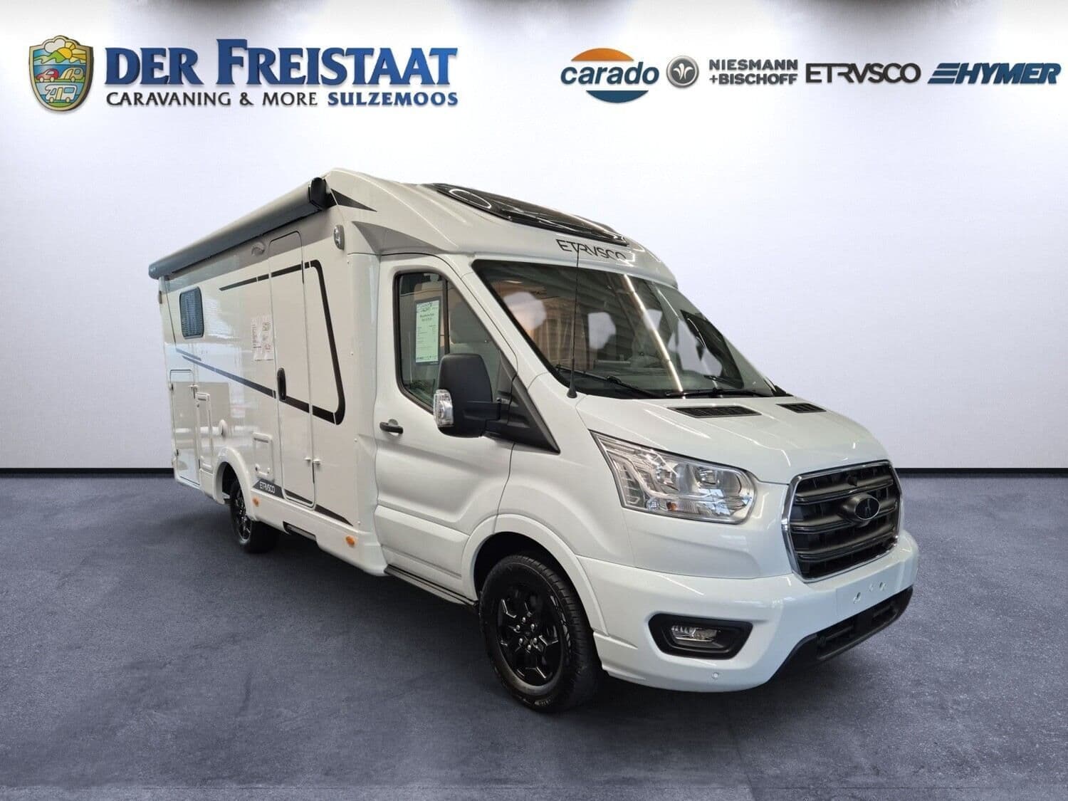 Wohnmobil Etrusco V 6.8 SCF mit 4 Sitzen bei Hymer Zentrum Sulzemoos GmbH Wohnmobil Etrusco 6.8 SCF V mit 4 Sitzen und 3 Schlafplätzen
