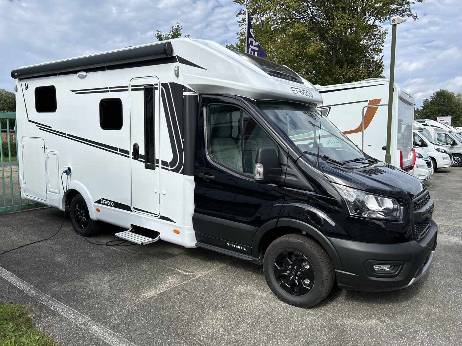 Wohnmobil Etrusco V Ford 6.8 SF mit 4 Sitzen bei Caravan-Wendt GmbH & Co. KG Wohnmobil Ford Transit Etrusco 6.8 SF V Ford mit 4 Sitzen und 2 Schlafplätzen