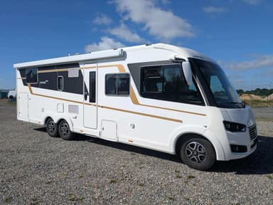 Eura Mobil Integra 890 QB