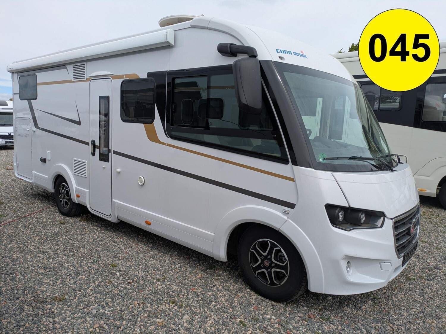 Wohnmobil Eura Mobil Integra Line IL 720 EF mit 4 Sitzen bei Ehlers Mobile Welten GmbH & Co. KG Wohnmobil Fiat Ducato Eura Mobil IL 720 EF Integra Line mit 4 Sitzen und 4 Schlafplätzen