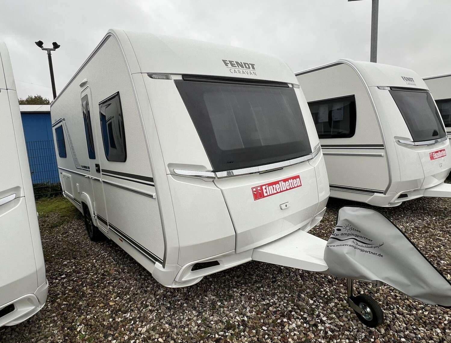 Wohnwagen Fendt Bianco Selection 495 SG mit 2 Sitzen bei Ostsee Campingpartner KG Wohnwagen Fendt 495 SG Bianco Selection mit 2 Sitzen und 2 Schlafplätzen