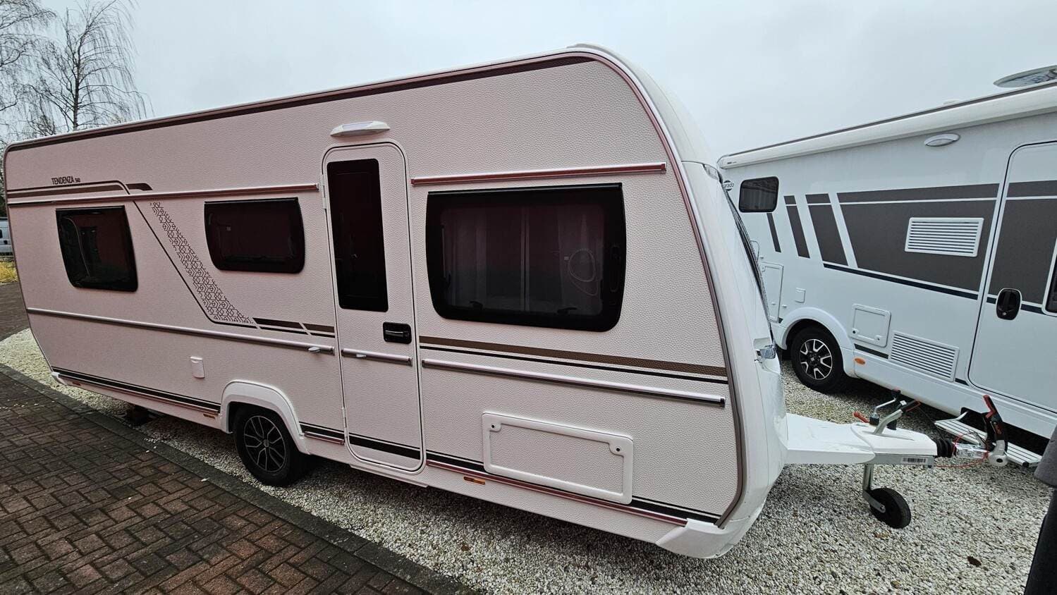 Wohnwagen Fendt Tendenza 560 SFDW bei Caravanpark Spann...an GmbH Wohnwagen Fendt 560 SFDW Tendenza mit 2 Schlafplätzen