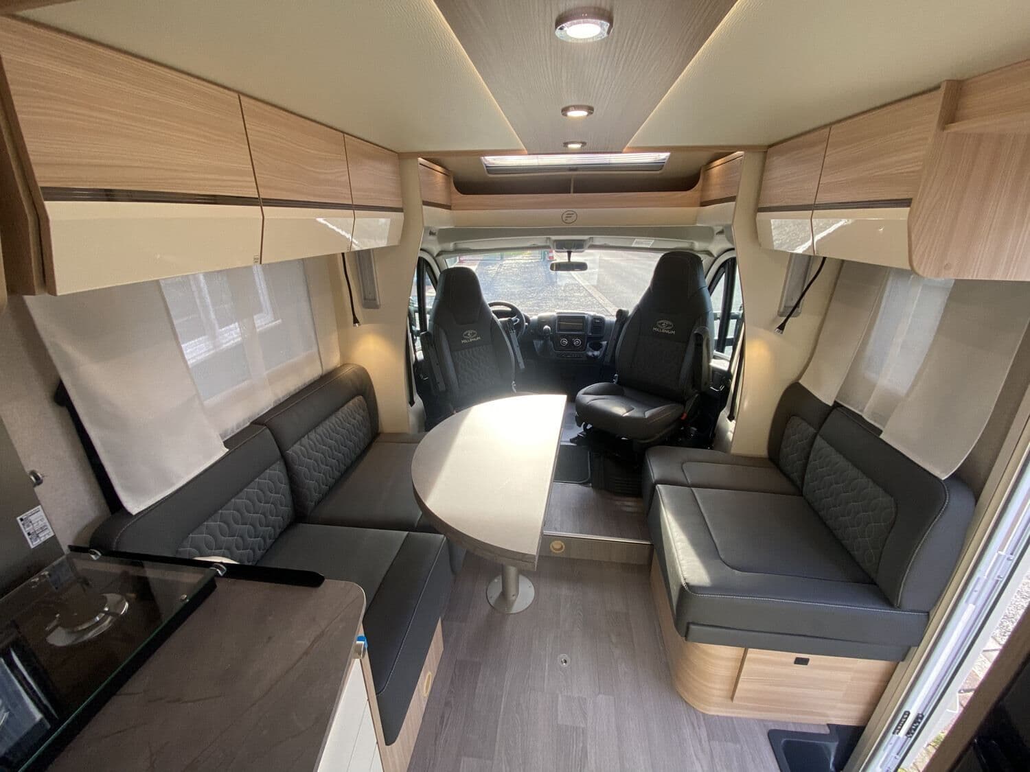 Wohnmobil Fleurette Mayflower 74LMF Millenium mit 4 Sitzen bei Hartmann GmbH Wohnmobil Fiat Ducato Fleurette 74LMF Millenium Mayflower mit 4 Sitzen und 4 Schlafplätzen