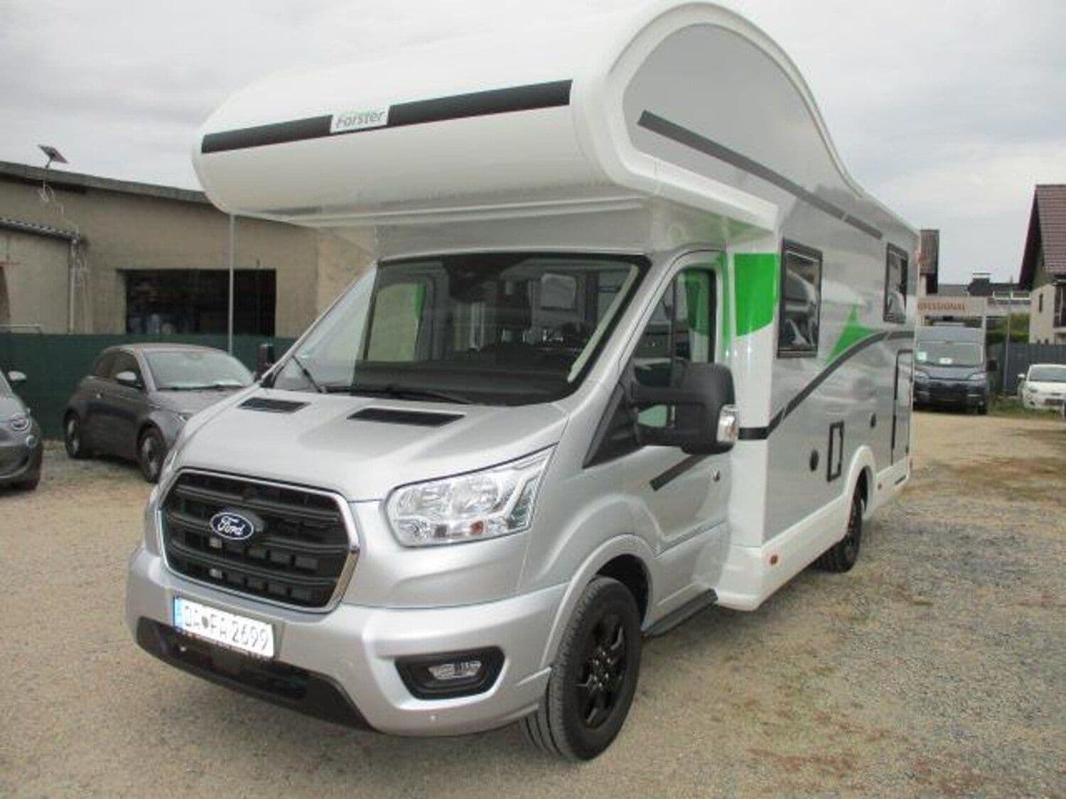 Wohnmobil Forster A F699 EB Hundemobil mit 5 Sitzen bei Reisemobil-Center / Autohaus LUTZ Wohnmobil Ford Transit Forster F699 EB Hundemobil A mit 5 Sitzen und 5 Schlafplätzen