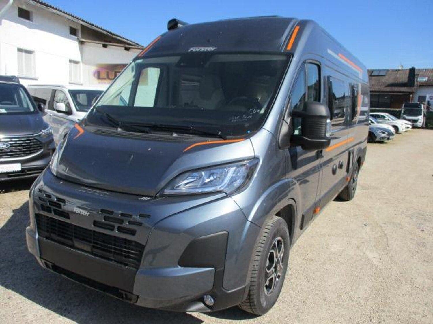 Wohnmobil Forster Livin Up Pro FV 636 EBL VIBE mit 4 Sitzen bei Reisemobil-Center / Autohaus LUTZ Wohnmobil Fiat Ducato Forster FV 636 EBL VIBE Livin Up Pro mit 4 Sitzen und 2 Schlafplätzen