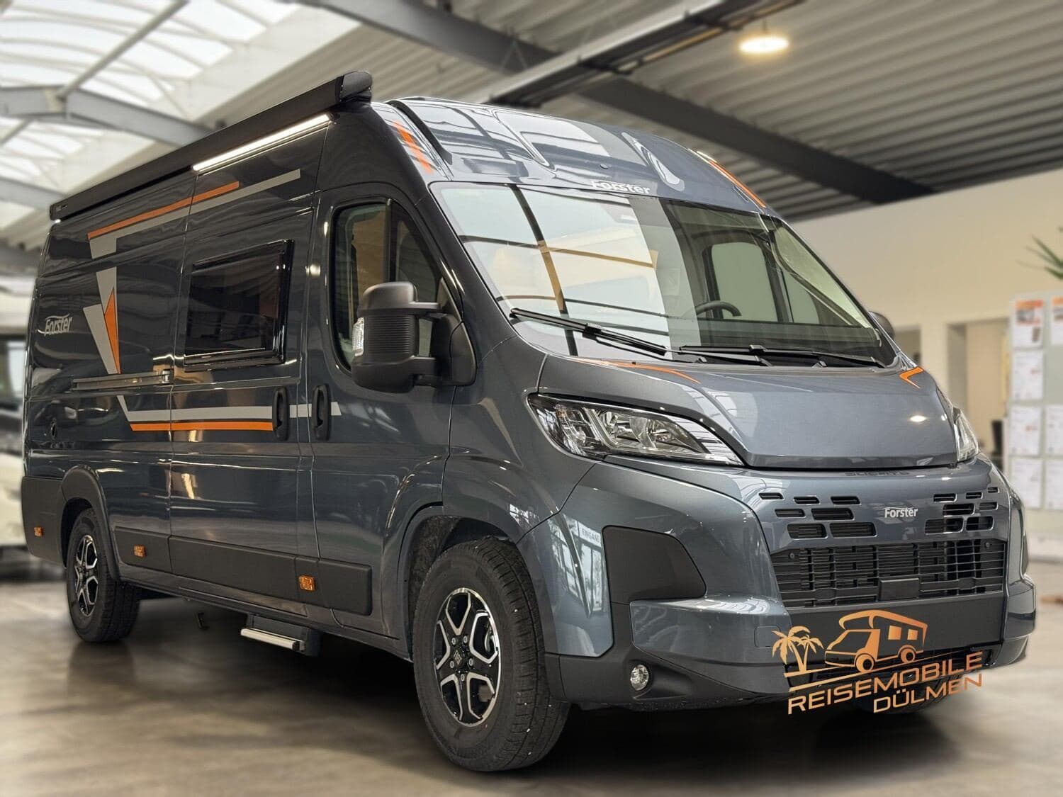 Wohnmobil Forster Livin Up Pro FV 636 EBL VIBE Edition mit 4 Sitzen bei Reisemobile Dülmen GmbH Wohnmobil Fiat Ducato Forster FV 636 EBL VIBE Edition Livin Up Pro mit 4 Sitzen und 2 Schlafplätzen