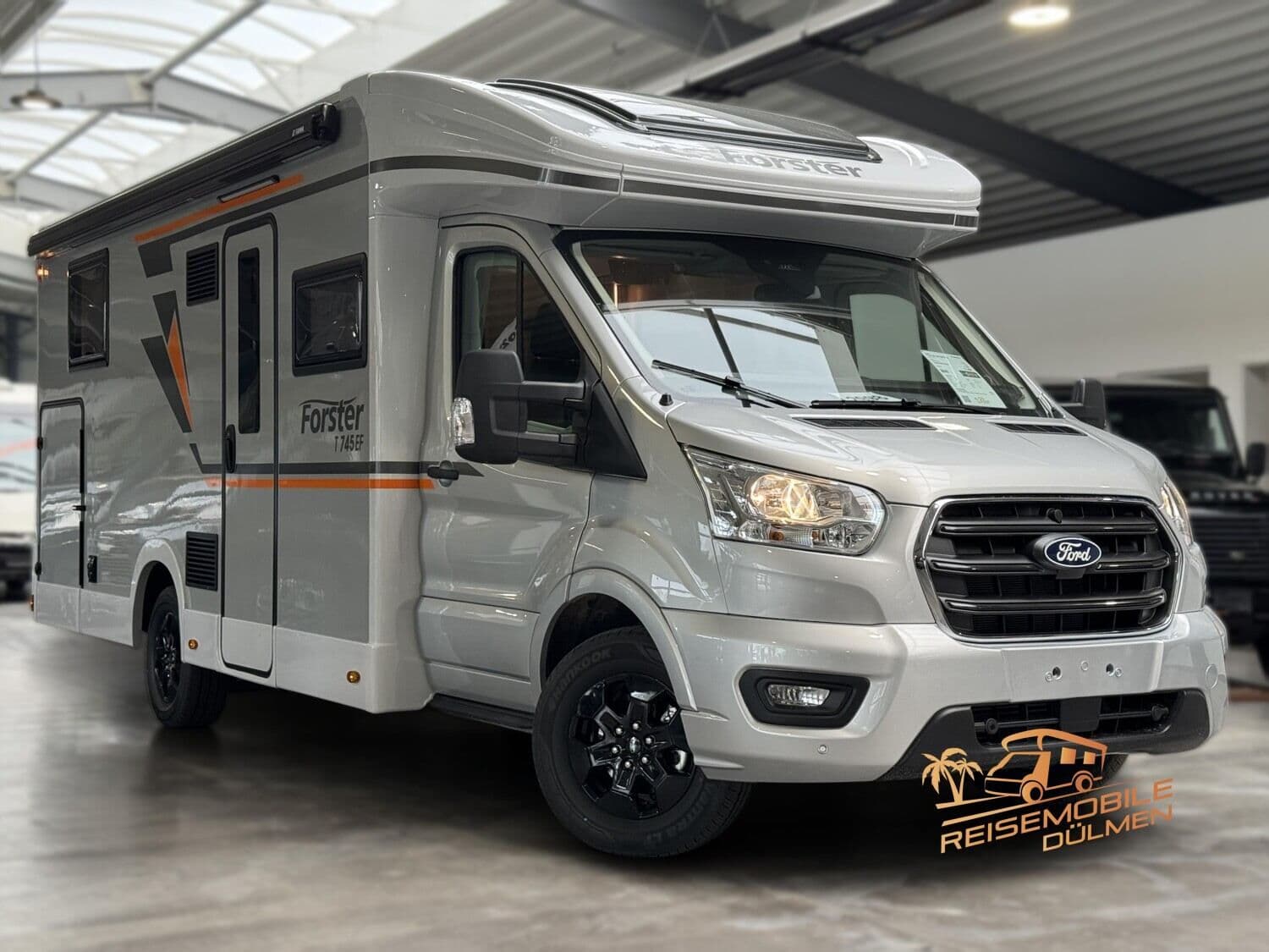 Wohnmobil Forster T 745 EF Vibe Edition mit 4 Sitzen bei Reisemobile Dülmen GmbH Wohnmobil Ford Transit Forster 745 EF Vibe Edition T mit 4 Sitzen und 4 Schlafplätzen