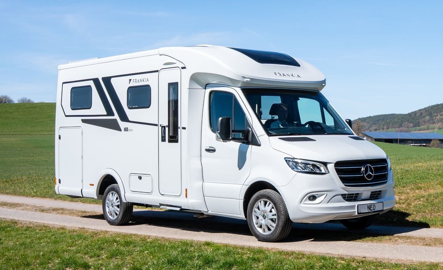 Wohnmobil Frankia Neo Cruiser 7.0 L mit 4 Sitzen bei Autohaus Rieger GmbH Wohnmobil Mercedes Sprinter Frankia Cruiser 7.0 L Neo mit 4 Sitzen und 2 Schlafplätzen