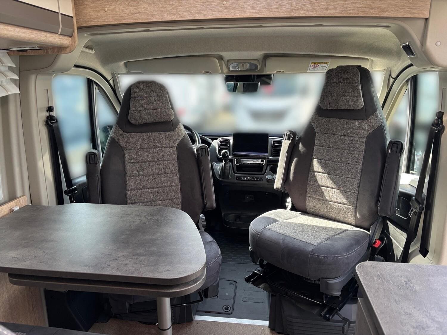 Wohnmobil Globecar Summit 600 B Plus H-Line mit 4 Sitzen bei Caravan Zellerer Edeltraud Zellerer GmbH Wohnmobil Globecar H-Line Summit 600 B Plus mit 4 Sitzen und 2 Schlafplätzen