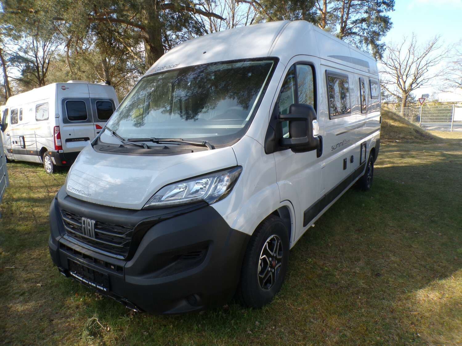 Wohnmobil Globecar Summit Shine 600 Fiat 140 PS mit 3 Sitzen bei RC Reisemobil-Center Celle GmbH Wohnmobil Fiat Ducato Globecar Fiat 140 PS Summit Shine 600 mit 3 Sitzen und 3 Schlafplätzen