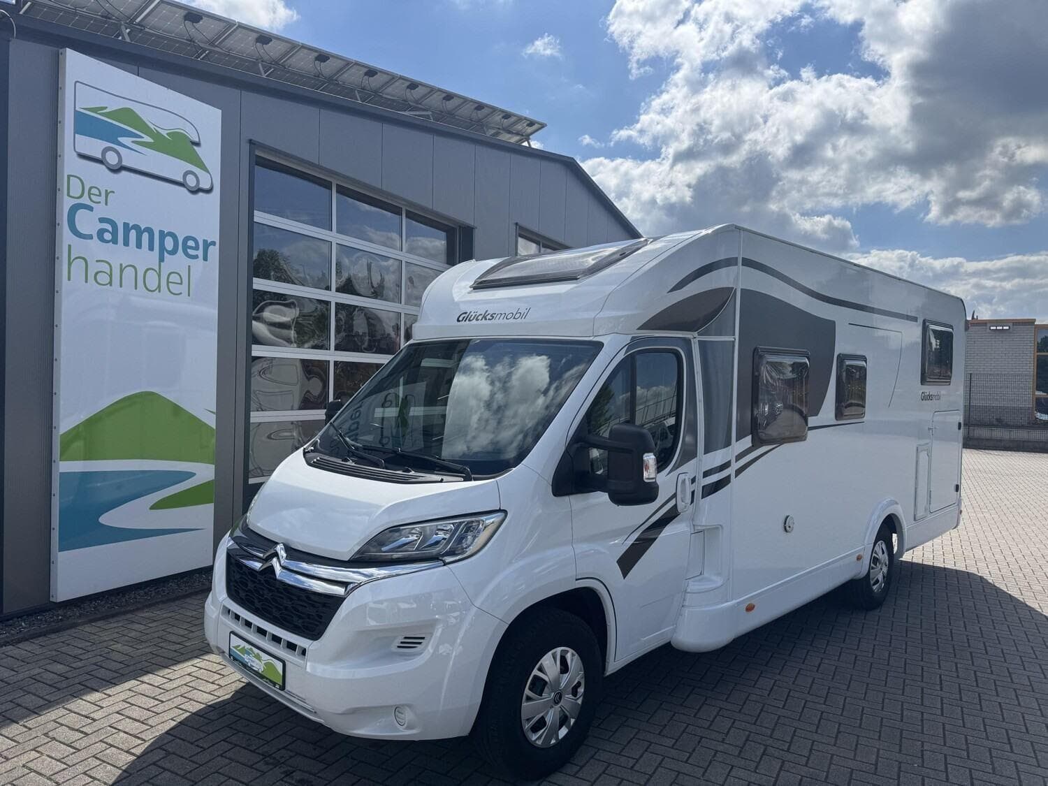 Wohnmobil Glücksmobil Trend T6812 mit 4 Sitzen bei Der Camperhandel Wohnmobil Citroen Jumper Glücksmobil T6812 Trend mit 4 Sitzen und 4 Schlafplätzen
