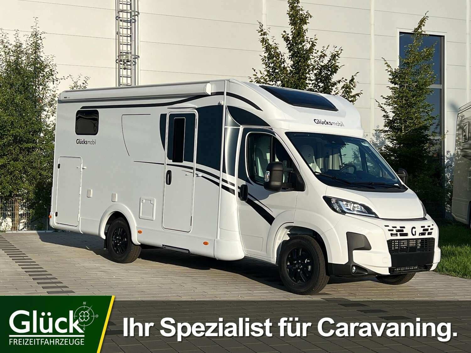 Wohnmobil Glücksmobil T 691 EB mit 4 Sitzen bei Glück Freizeit GmbH Wohnmobil Glücksmobil 691 EB T mit 4 Sitzen und 2 Schlafplätzen