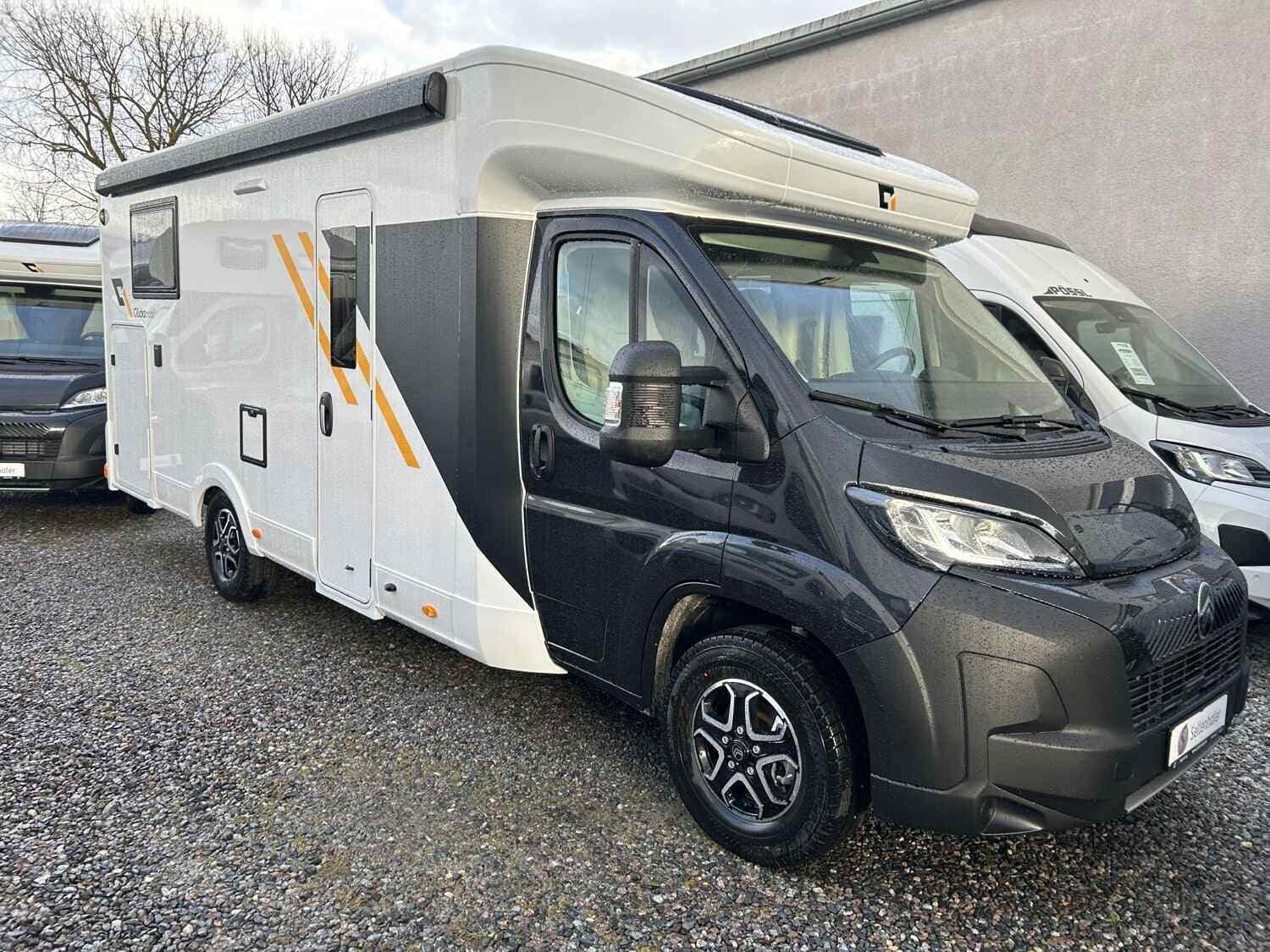 Wohnmobil Glücksmobil T 75SL mit 4 Sitzen bei Seltenhofer Caravaning GmbH Wohnmobil Citroen Jumper Glücksmobil 75SL T mit 4 Sitzen und 4 Schlafplätzen