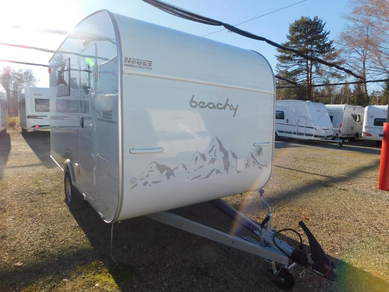 Wohnwagen Hobby Beachy 420 mit 4 Sitzen bei Neuss Camping / Neuss GmbH Wohnwagen Hobby 420 Beachy mit 4 Sitzen und 0 Schlafplätzen