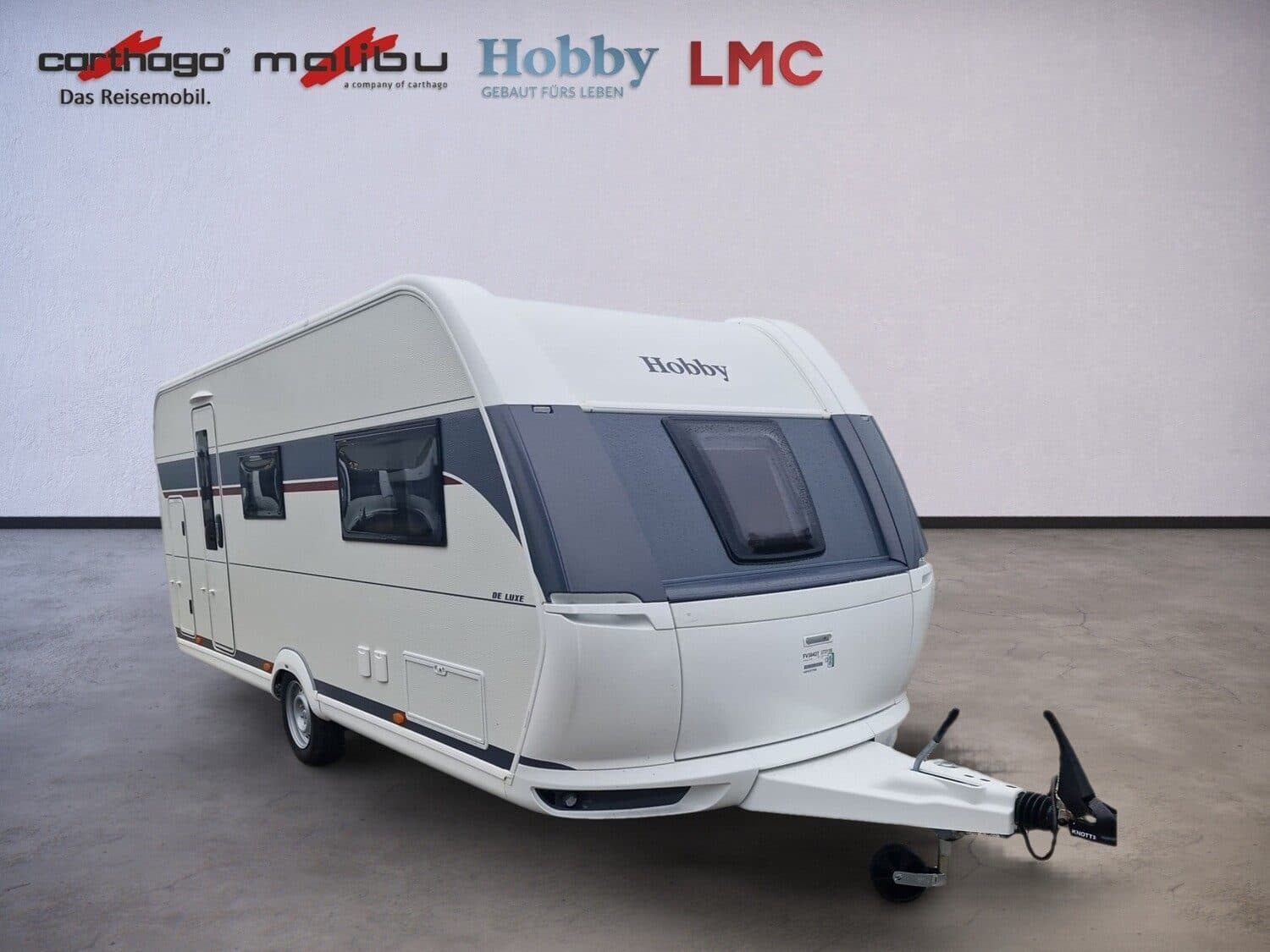 Wohnwagen Hobby De Luxe 540 KMFe mit 4 Sitzen bei Wohnwagencenter Hofstetter GmbH Wohnwagen Hobby 540 KMFe De Luxe mit 4 Sitzen und 6 Schlafplätzen