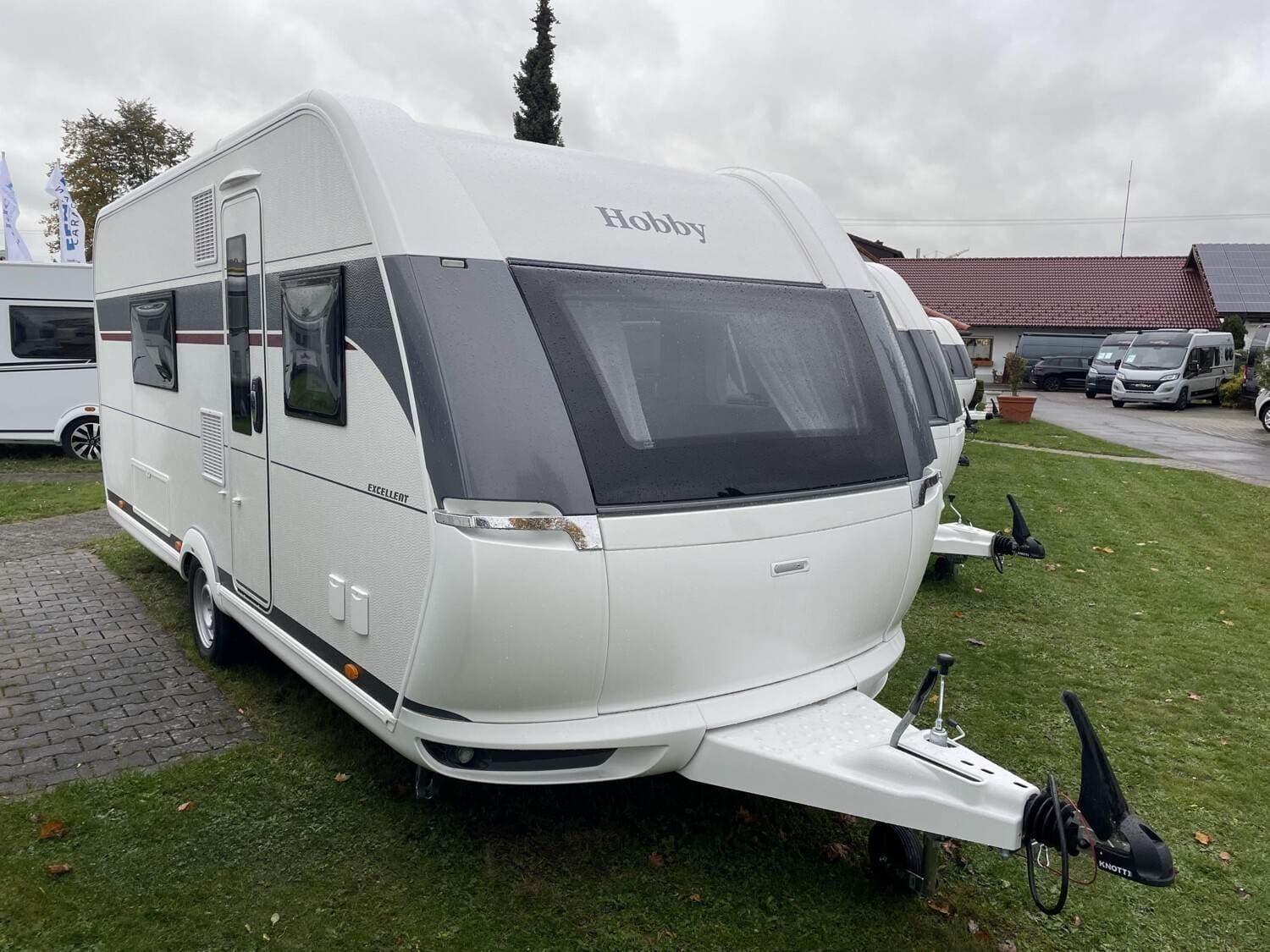 Wohnwagen Hobby Excellent 495 WFB bei Caravan Center Owandner Wohnwagen Hobby 495 WFB Excellent mit 4 Schlafplätzen