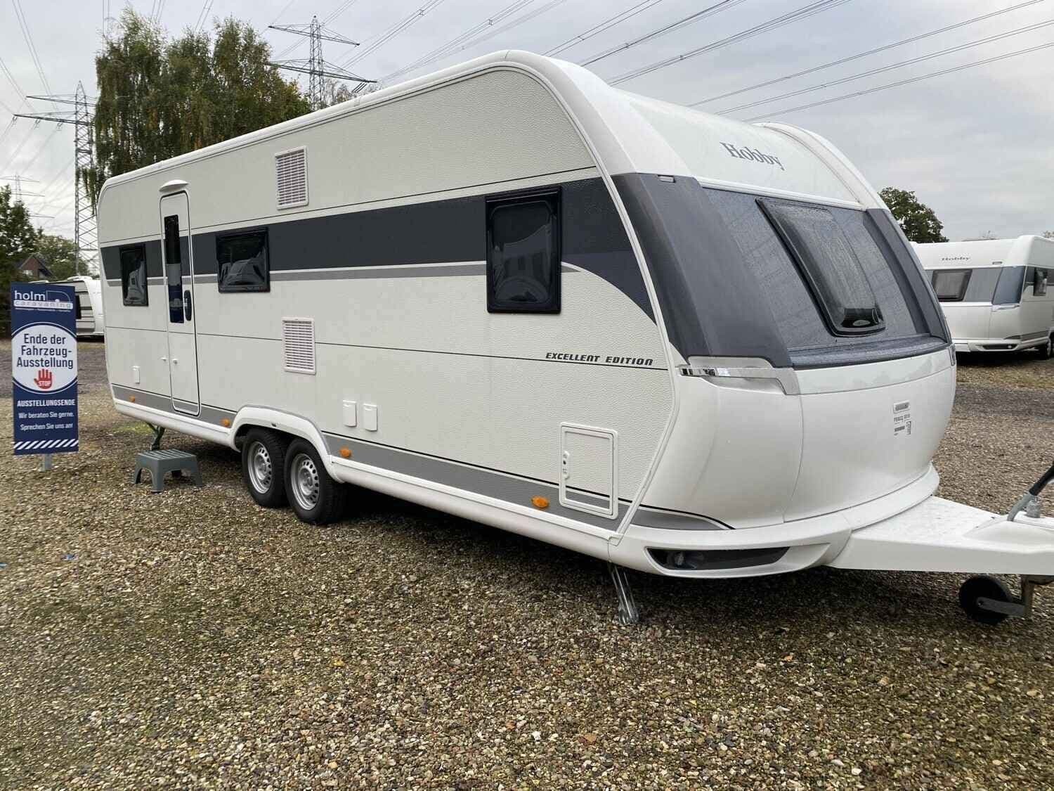Wohnwagen Hobby Excellent Edition 650 KMFe bei holm caravaning e.K. Wohnwagen Hobby 650 KMFe Excellent Edition mit 3 Schlafplätzen
