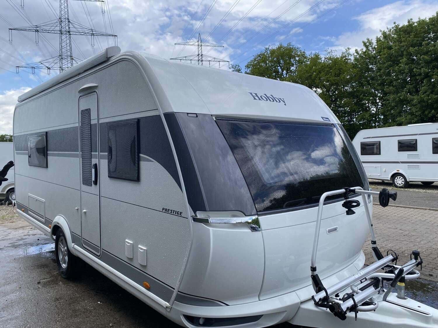 Wohnwagen Hobby Prestige 560 WLU mit 4 Sitzen bei holm caravaning e.K. Wohnwagen Hobby 560 WLU Prestige mit 4 Sitzen und 2 Schlafplätzen