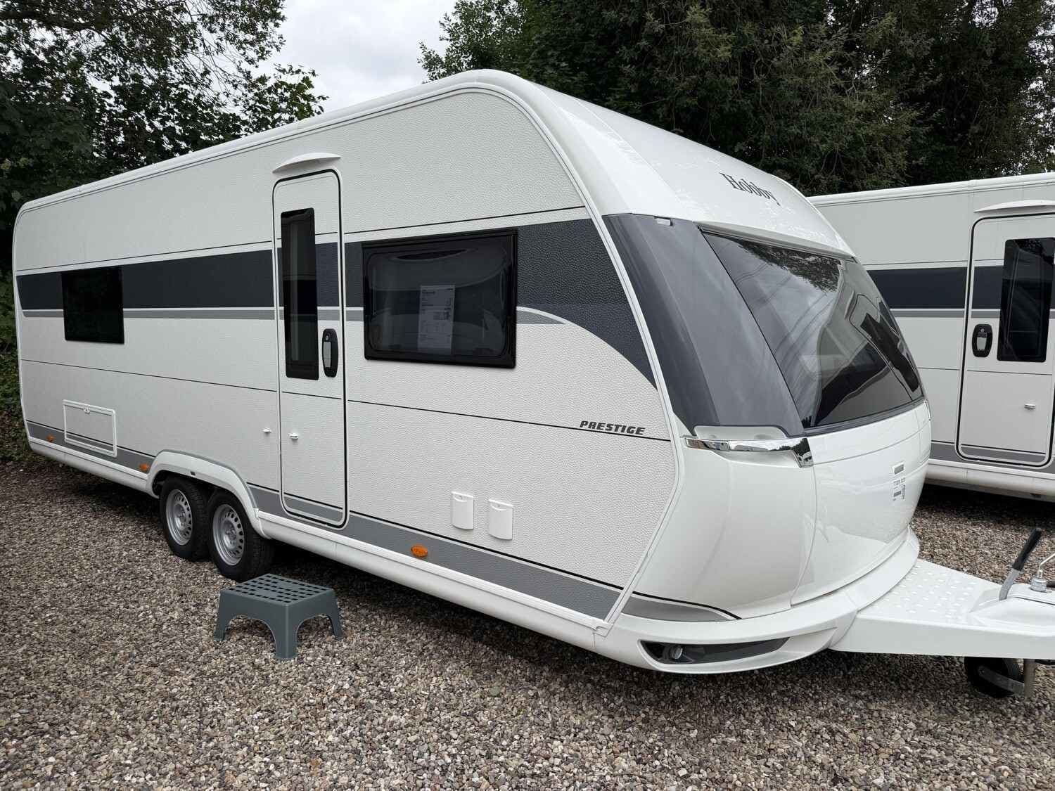 Wohnwagen Hobby Prestige 660 WFC bei holm caravaning e.K. Wohnwagen Hobby 660 WFC Prestige mit 4 Schlafplätzen