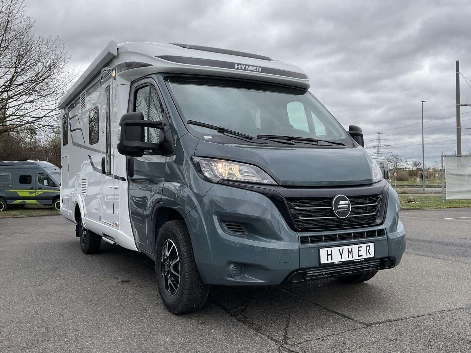 Wohnmobil Hymer Exsis-t Pure 580 mit 4 Sitzen bei STERNAUTO GmbH Wohnmobil Fiat Ducato Hymer 580 Exsis-t Pure mit 4 Sitzen und 2 Schlafplätzen
