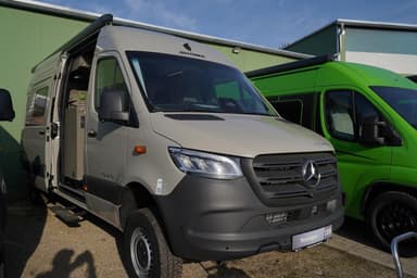 Hymer Grand Canyon S 700