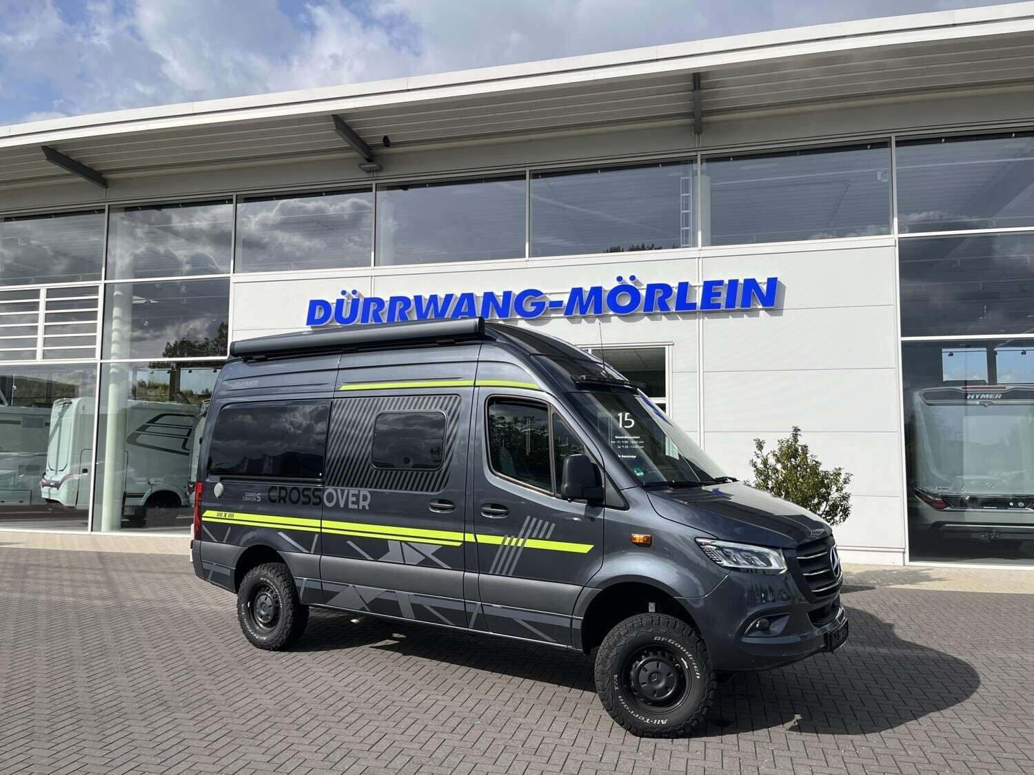 Wohnmobil Hymer Grand Canyon S CrossOver Mercedes mit 4 Sitzen bei Dürrwang GmbH & Co. KG Caravan und Reisemobile Wohnmobil Hymer Mercedes Grand Canyon S CrossOver mit 4 Sitzen und 4 Schlafplätzen