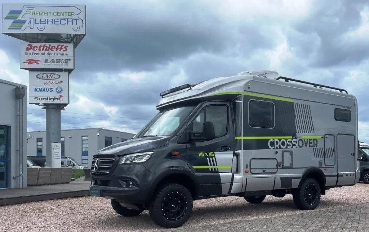 Wohnmobil Hymer ML-T 570 Crossover mit 4 Sitzen bei Freizeit-Center Albrecht GmbH & Co. KG Wohnmobil Mercedes Sprinter Hymer 570 Crossover ML-T mit 4 Sitzen und 3 Schlafplätzen
