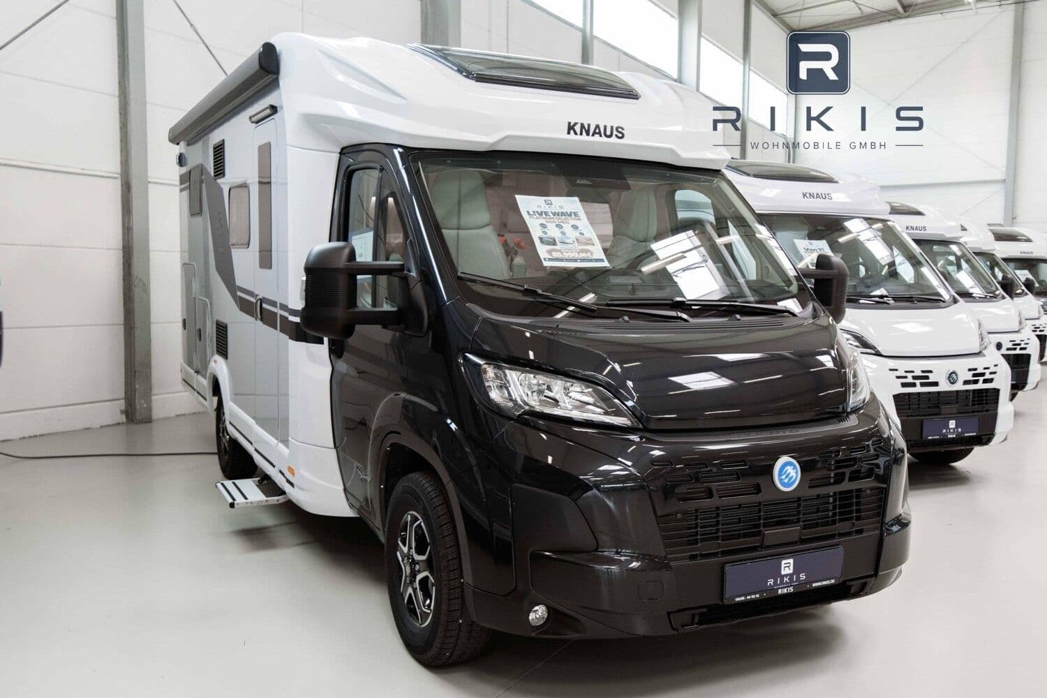 Wohnmobil Knaus L!VE WAVE PLATINUM SELECTION 650 MEG mit 4 Sitzen bei RIKIS WOHNMOBILE GMBH Wohnmobil Fiat Ducato Knaus 650 MEG L!VE WAVE PLATINUM SELECTION mit 4 Sitzen und 2 Schlafplätzen