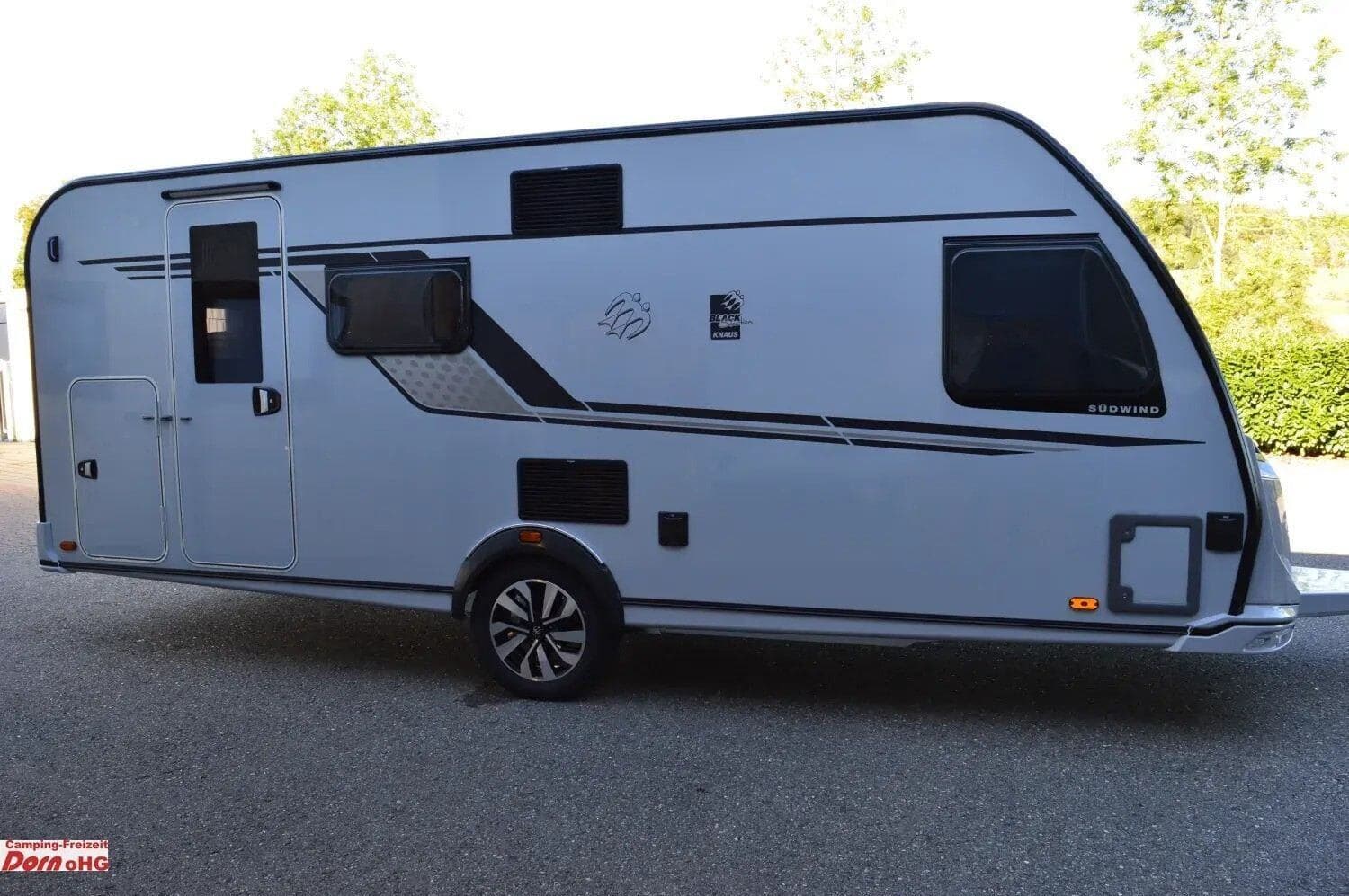 Wohnwagen Knaus Südwind 540 FDK Black Selection bei Dorn oHG Wohnwagen Knaus 540 FDK Black Selection Südwind mit 5 Schlafplätzen