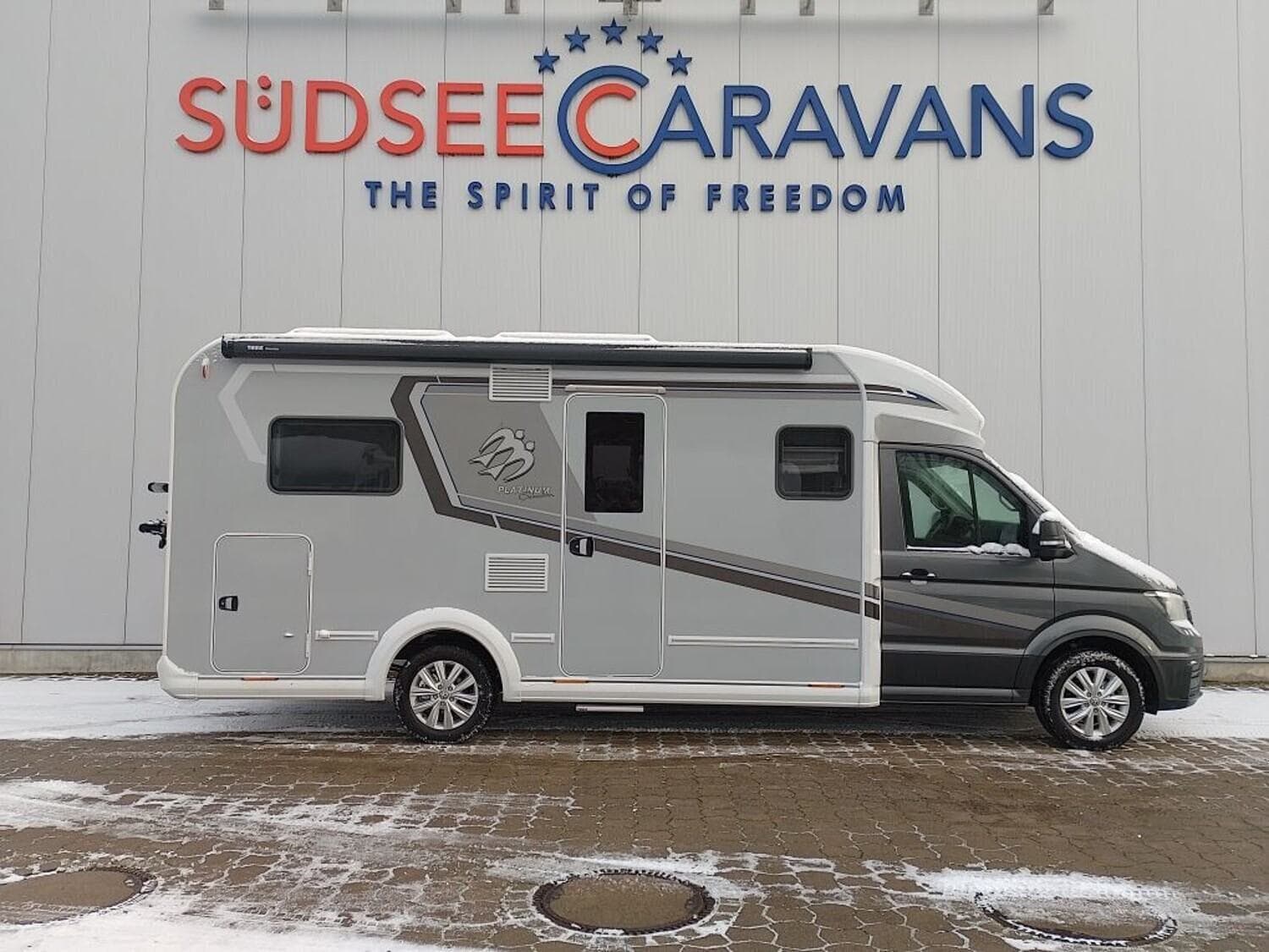Wohnmobil Knaus Van TI PLUS PLATINUM SELECTION 700 LF mit 2 Sitzen bei SĂŒdsee-Camp, Gottfried & Per Thiele OHG Wohnmobil VW Crafter Knaus 700 LF Van TI PLUS PLATINUM SELECTION mit 2 Sitzen und 2 SchlafplĂ€tzen