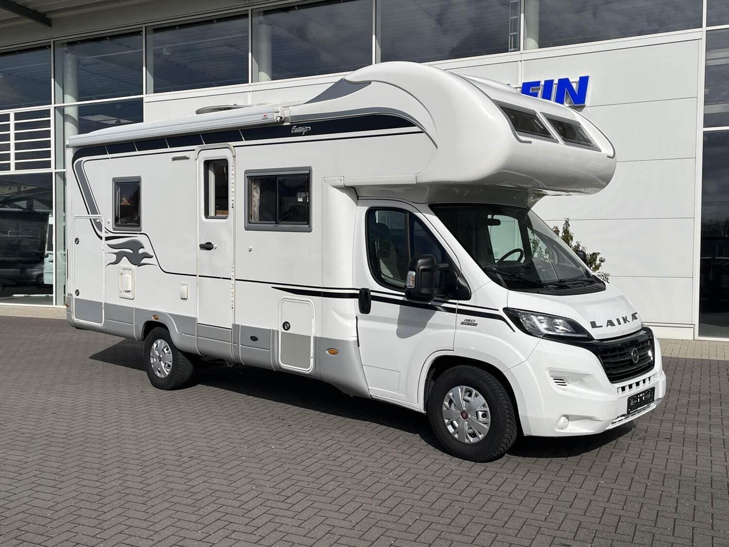 Wohnmobil Laika Ecovip 1 mit 5 Sitzen bei Dürrwang GmbH & Co. KG Caravan und Reisemobile Wohnmobil Fiat Ducato Laika 1 Ecovip mit 5 Sitzen und 6 Schlafplätzen