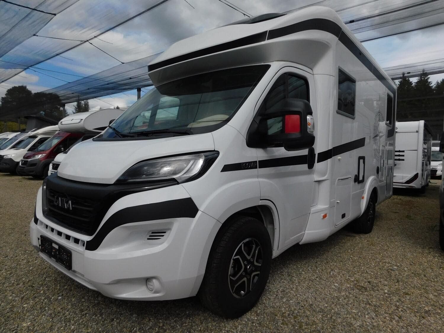 Wohnmobil Laika Ecovip L 2009 mit 4 Sitzen bei Neuss Camping / Neuss GmbH Wohnmobil Fiat Ducato Laika L 2009 Ecovip mit 4 Sitzen und 4 Schlafplätzen