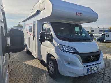 LMC Tourer A 690