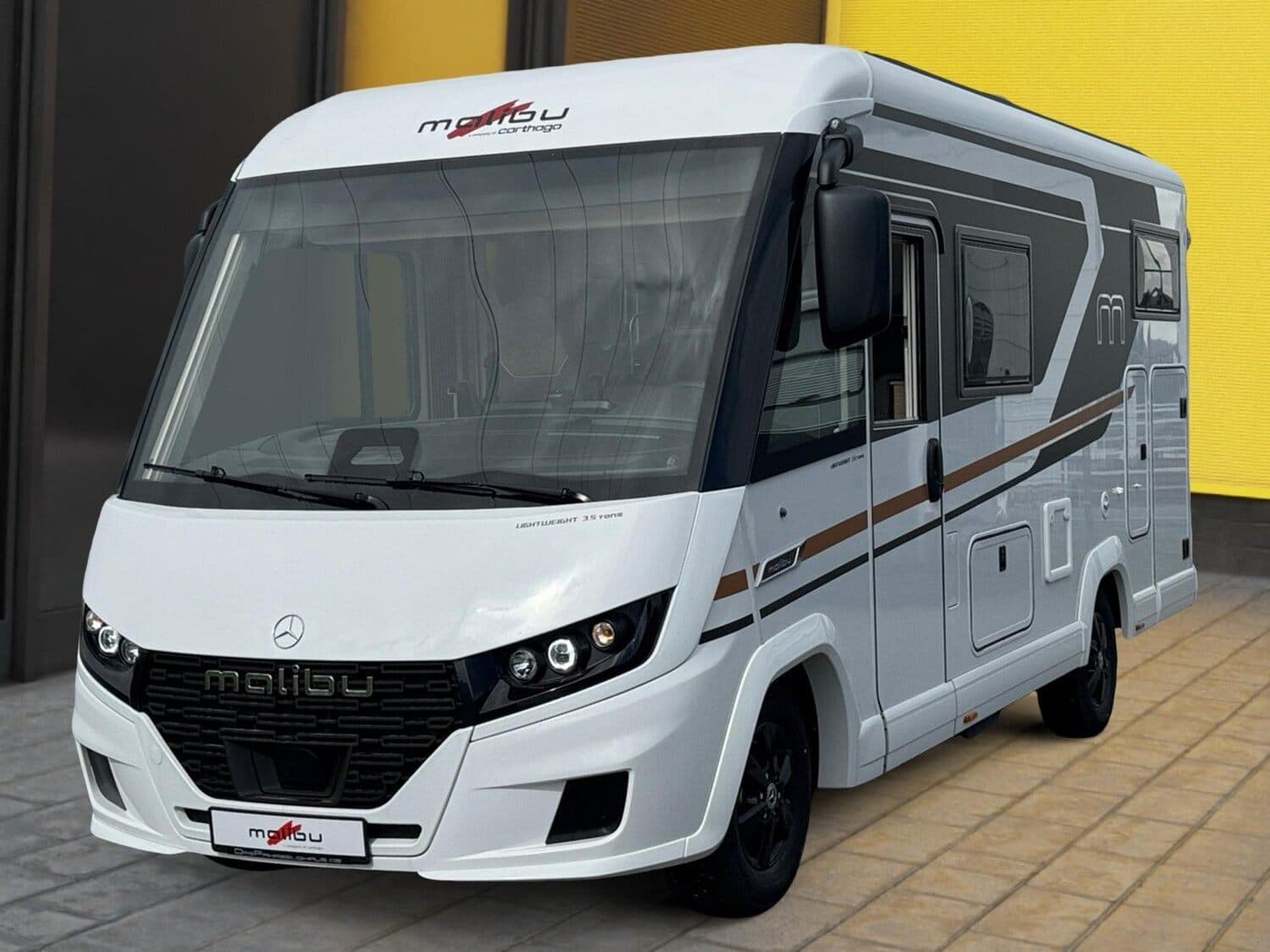 Wohnmobil Malibu I 441 KB LE lightweight mit 4 Sitzen bei Das Fahrzeughaus GmbH Wohnmobil Mercedes Sprinter Malibu 441 KB LE lightweight I mit 4 Sitzen und 4 Schlafplätzen