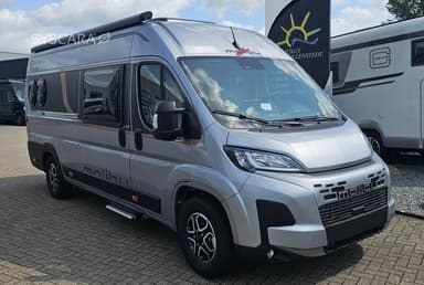 Malibu Van first class - two rooms 640 LE RB Charming