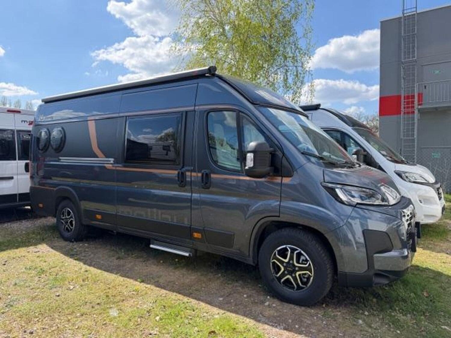 Wohnmobil Malibu Van first class - two rooms 640 LE RB mit 4 Sitzen bei Caravan Park Erkner GmbH Wohnmobil Fiat Ducato Malibu 640 LE RB Van first class - two rooms mit 4 Sitzen und 2 Schlafplätzen