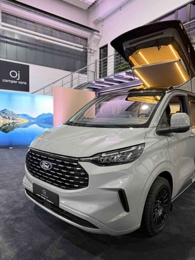 Moby Van Ford Tourneo 136 PS automatik VORLAUFFAHRZEUG