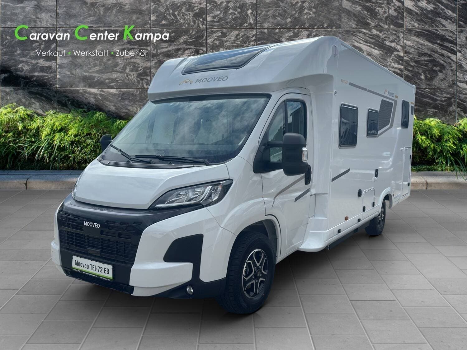 Wohnmobil Mooveo Tei 72EBF Elysee Spring Edition mit 4 Sitzen bei Caravan Center Kampa Wohnmobil Fiat Ducato Mooveo 72EBF Elysee Spring Edition Tei mit 4 Sitzen und 2 Schlafplätzen