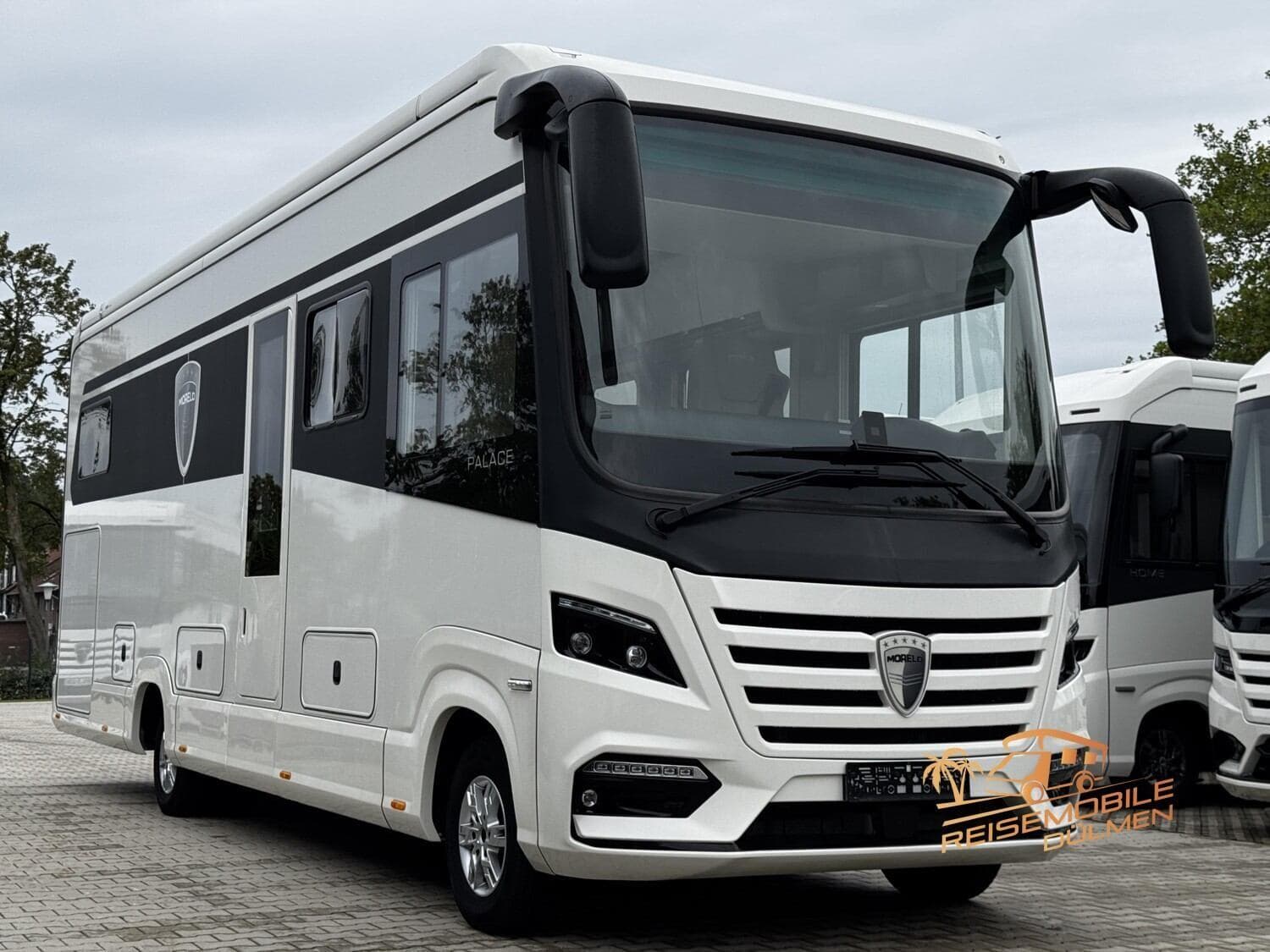 Wohnmobil Morelo Palace 88 LB Wide Axle 5Sitzer mit 5 Sitzen bei Reisemobile Dülmen GmbH Wohnmobil Iveco Daily Morelo 88 LB Wide Axle 5Sitzer Palace mit 5 Sitzen und 4 Schlafplätzen