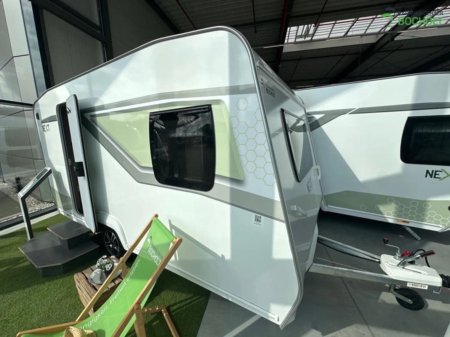 Wohnwagen Next Next 381 bei Caravan Center Bocholt GmbH & Co. KG Wohnwagen Next 381 Next mit 4 Schlafplätzen
