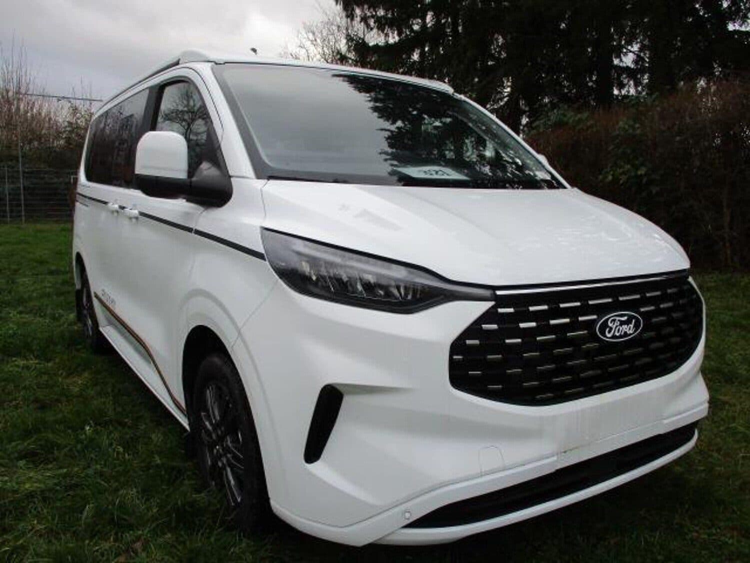 Wohnmobil Panama Peak P09 mit 5 Sitzen bei Reisemobil-Center / Autohaus LUTZ Wohnmobil Ford Tourneo Custom Panama P09 Peak mit 5 Sitzen und 5 Schlafplätzen